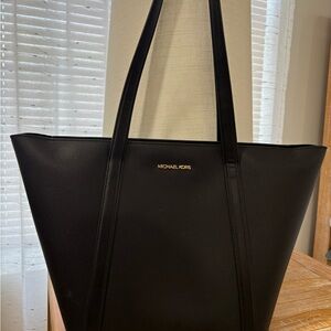 Michael Kors Elegant Black Tote